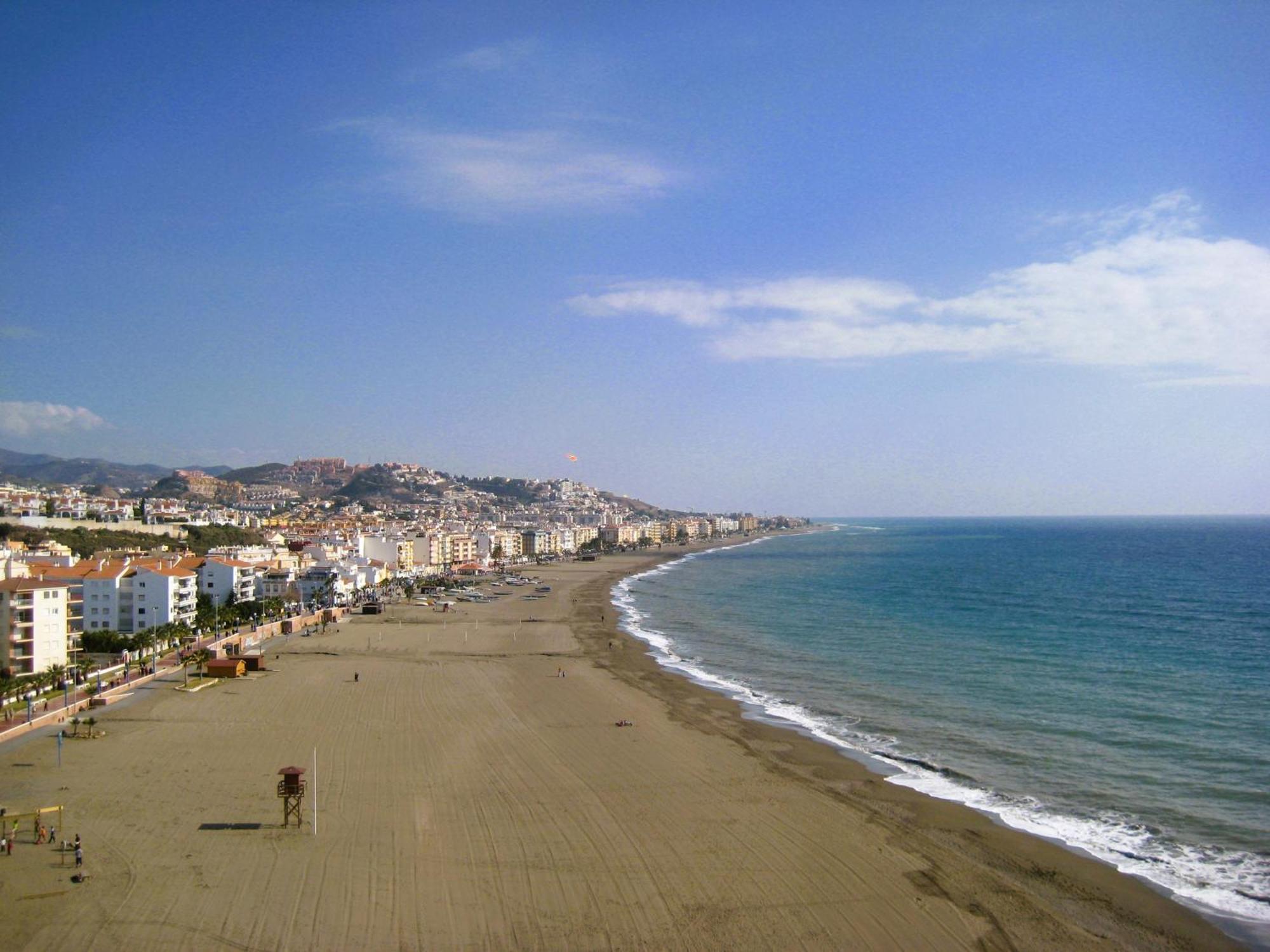 Atico Con Solarium A Metros Del Mar En Malaga Apartment Rincón de la Victoria Екстериор снимка